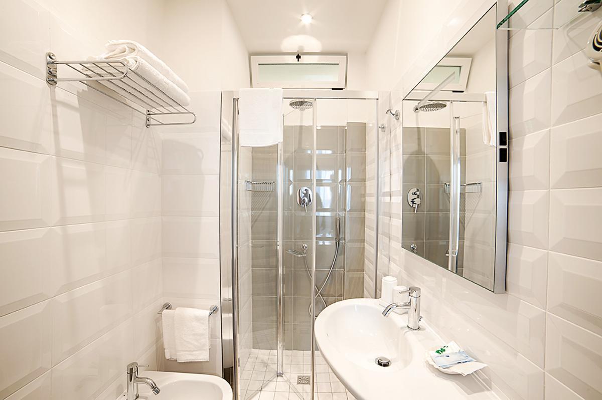 Hotel Mirabel Римини Экстерьер фото