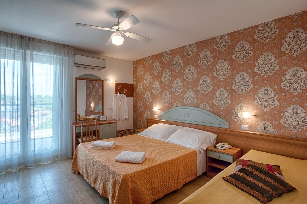 Hotel Mirabel Римини Экстерьер фото