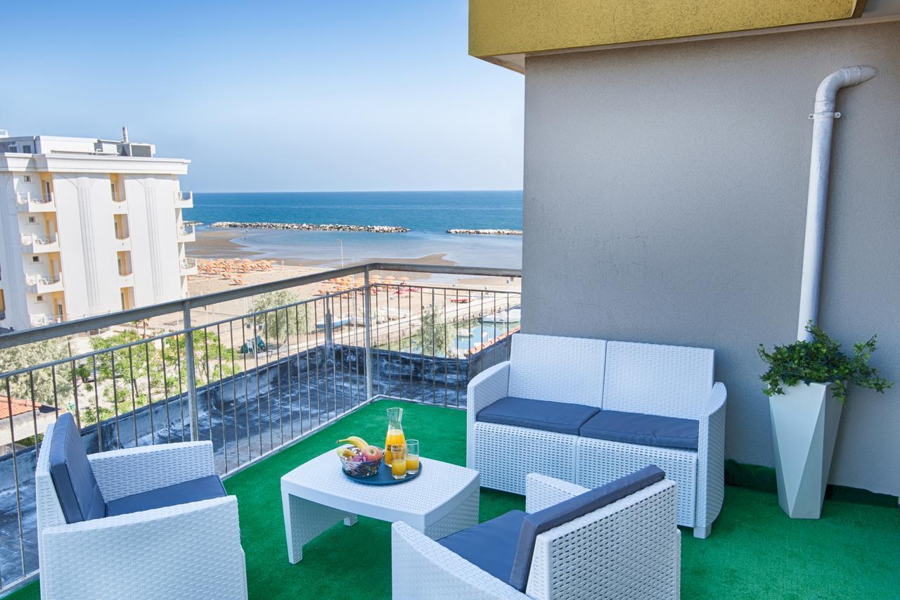 Hotel Mirabel Римини Экстерьер фото