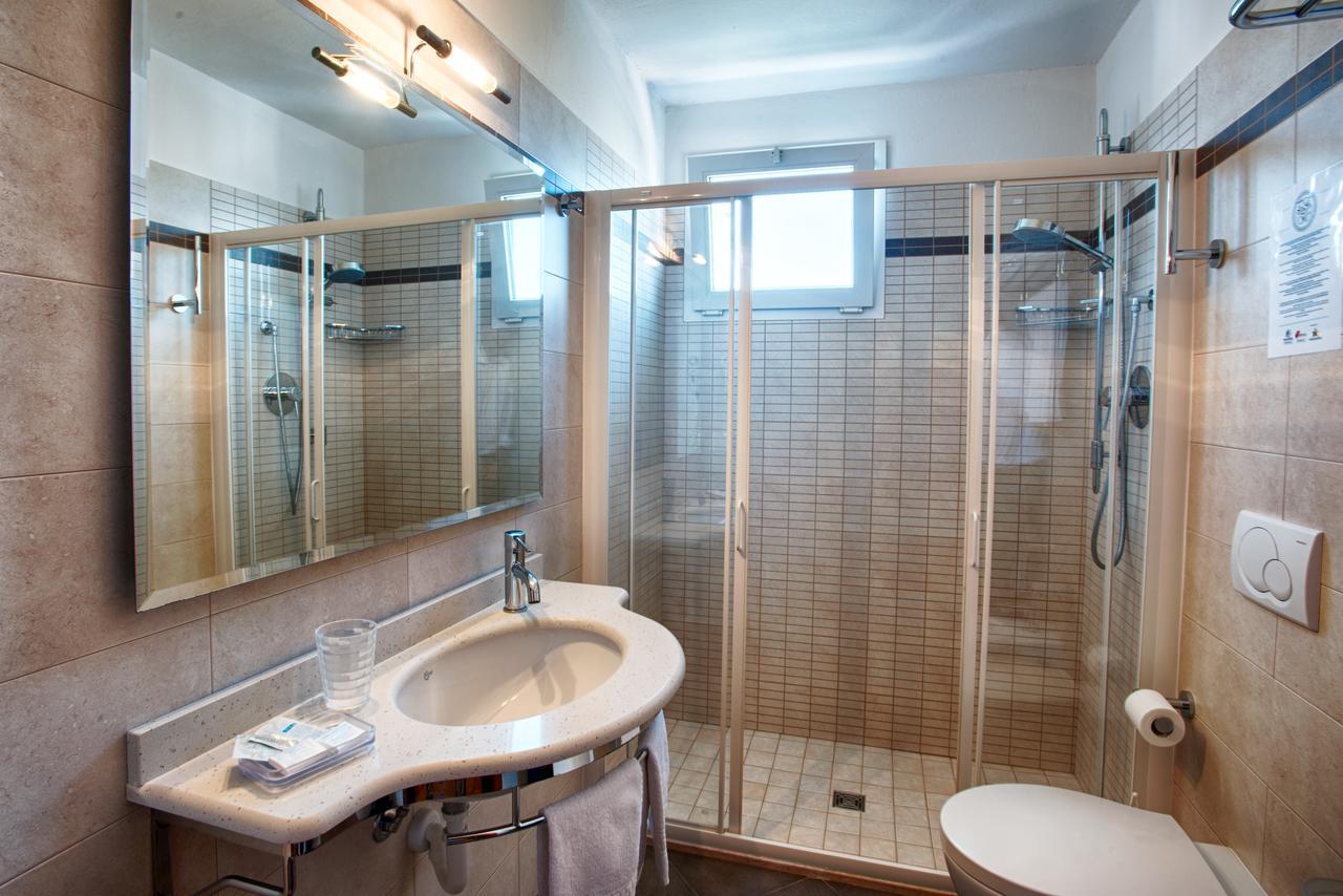 Hotel Mirabel Римини Экстерьер фото